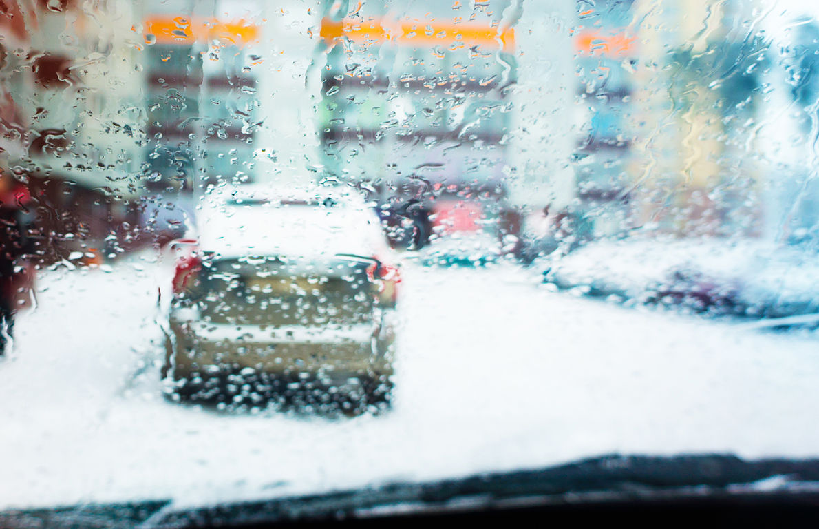 Defogging windows